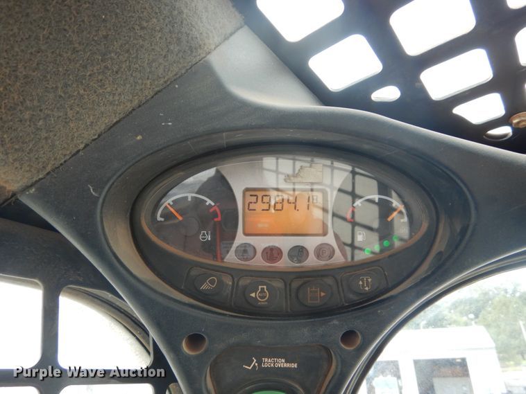 image for item GR9810 2016 Bobcat T870  tracked skid steer loader