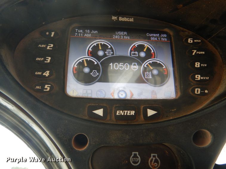 image for item GR9810 2016 Bobcat T870  tracked skid steer loader