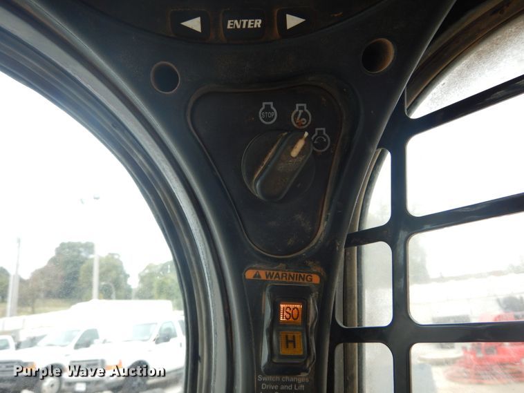 image for item GR9810 2016 Bobcat T870  tracked skid steer loader