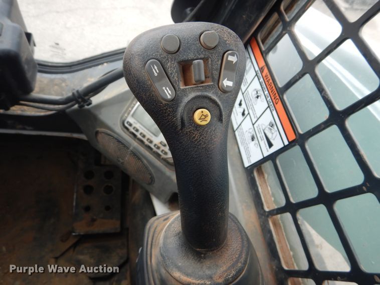 image for item GR9810 2016 Bobcat T870  tracked skid steer loader