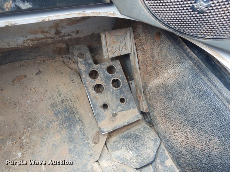 image for item GR9810 2016 Bobcat T870  tracked skid steer loader