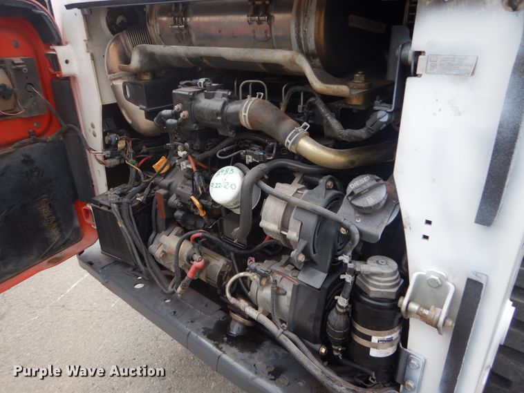 image for item GR9810 2016 Bobcat T870  tracked skid steer loader