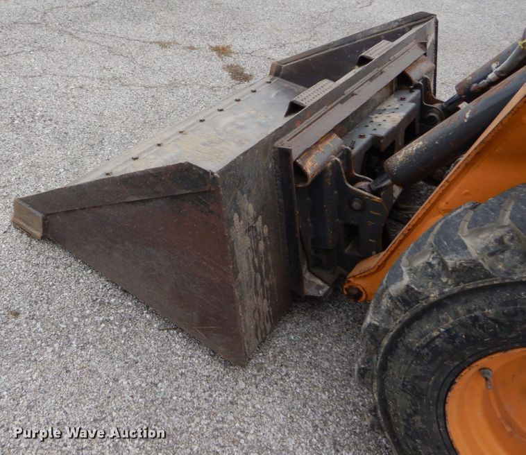 image for item GR9828 2012 Case SR220  skid steer loader