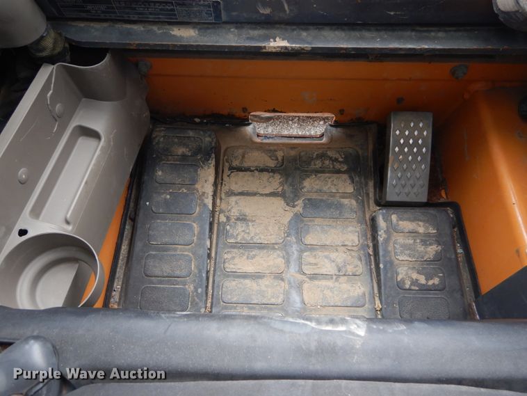 image for item GR9828 2012 Case SR220  skid steer loader