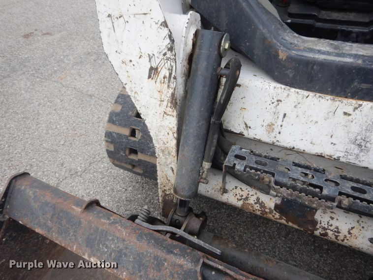 image for item GR9829 2016 Bobcat T595  tracked skid steer loader