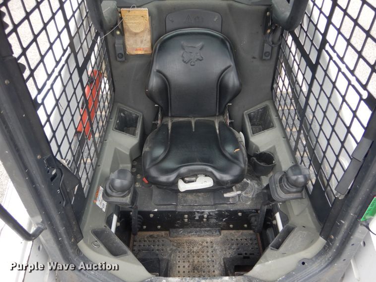 image for item GR9829 2016 Bobcat T595  tracked skid steer loader