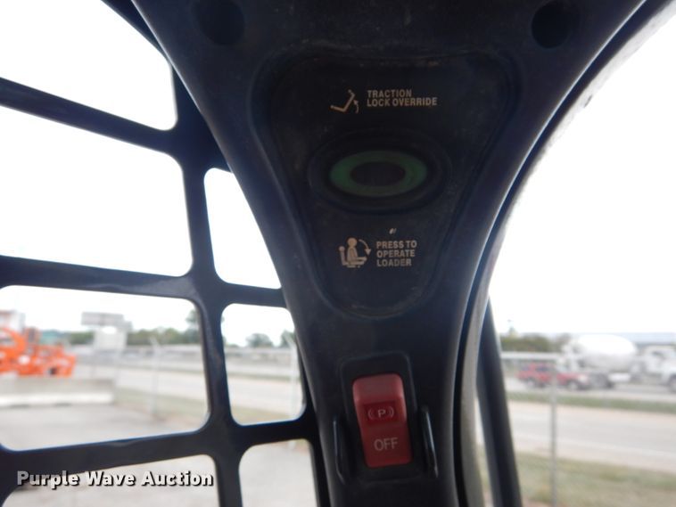 image for item GR9829 2016 Bobcat T595  tracked skid steer loader