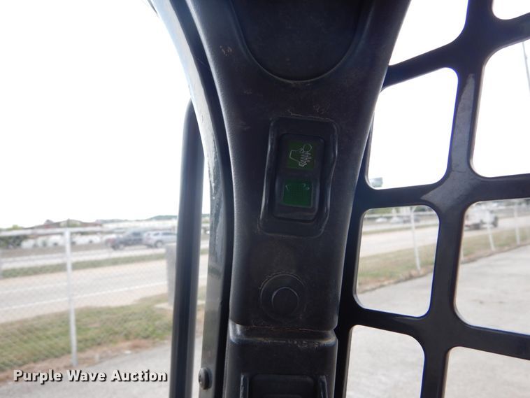 image for item GR9829 2016 Bobcat T595  tracked skid steer loader