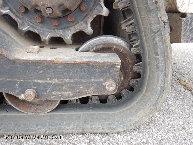 image for item GR9829 2016 Bobcat T595  tracked skid steer loader