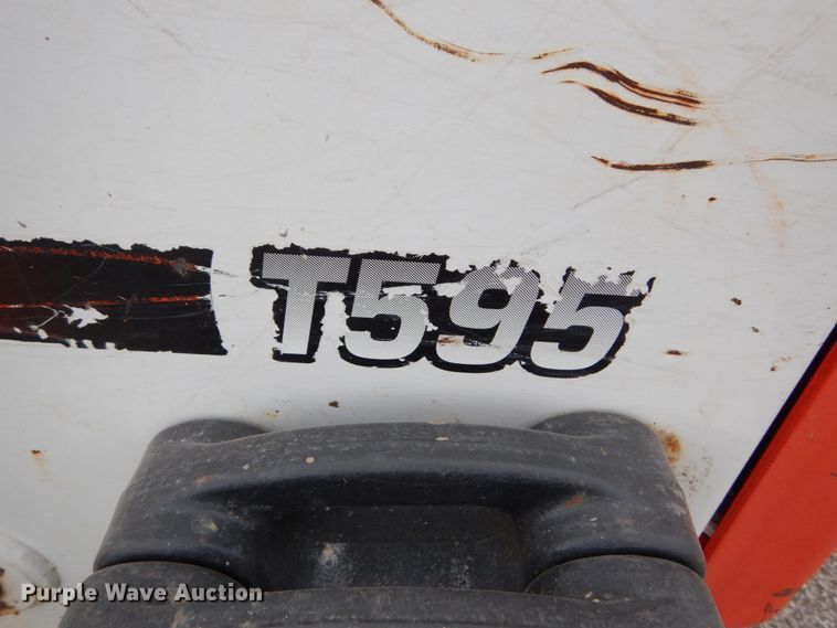 image for item GR9829 2016 Bobcat T595  tracked skid steer loader