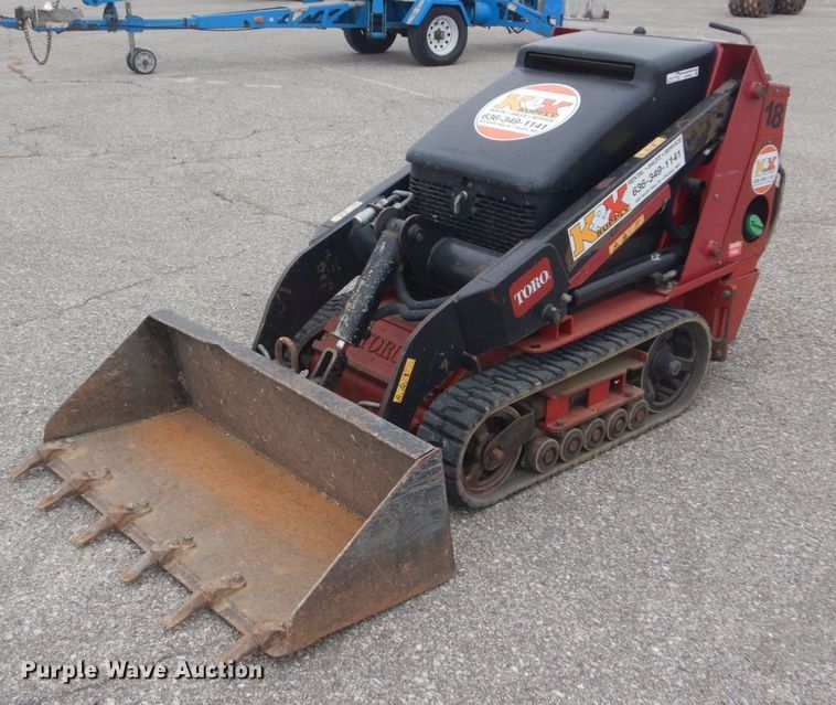 image for item GR9830 2016 Toro Dingo TX525  compact utility loader