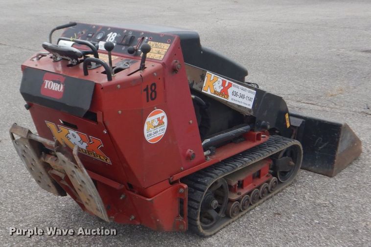 image for item GR9830 2016 Toro Dingo TX525  compact utility loader