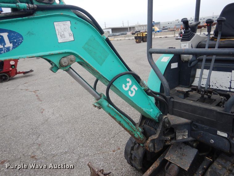 image for item GR9831 2014 IHI 17VX  mini excavator