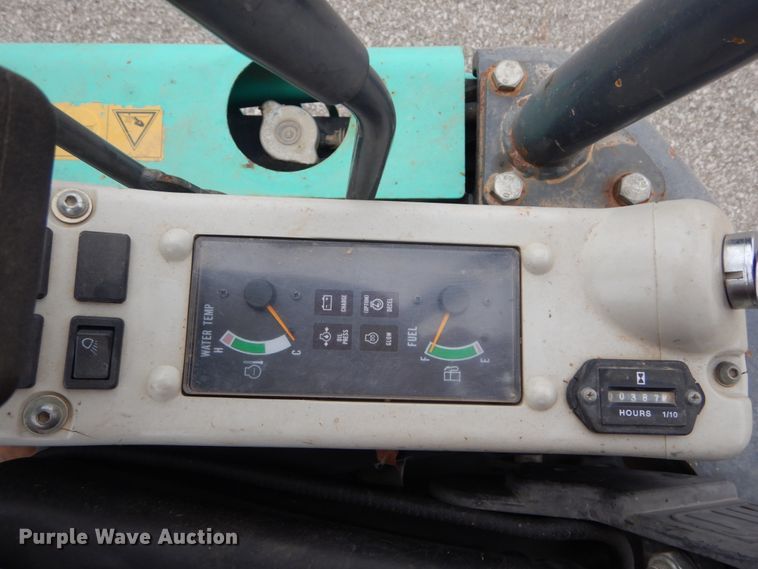 image for item GR9831 2014 IHI 17VX  mini excavator