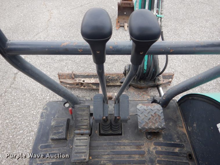 image for item GR9831 2014 IHI 17VX  mini excavator