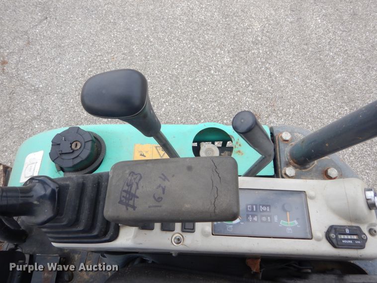 image for item GR9831 2014 IHI 17VX  mini excavator