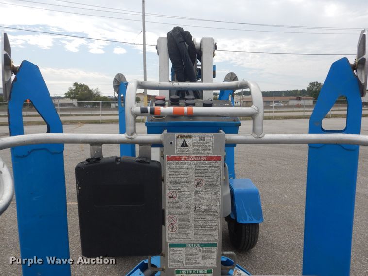 image for item GR9834 2014 Genie TZ-50  boom lift