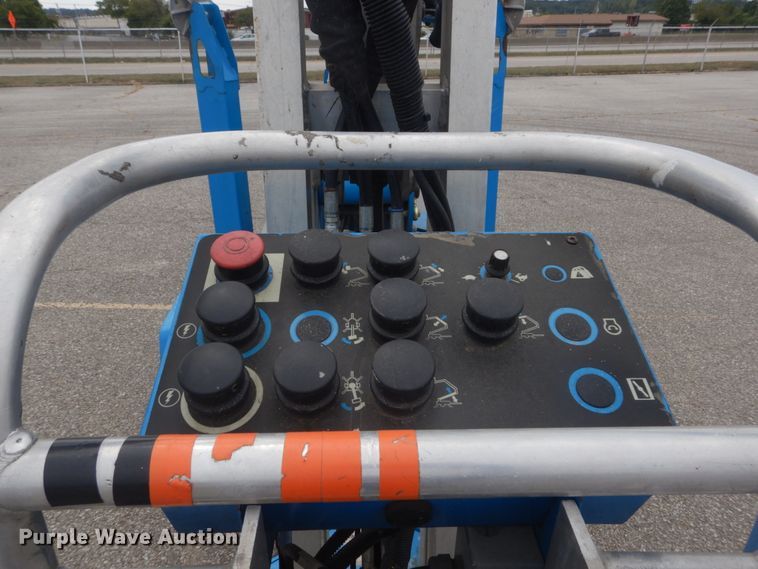 image for item GR9834 2014 Genie TZ-50  boom lift