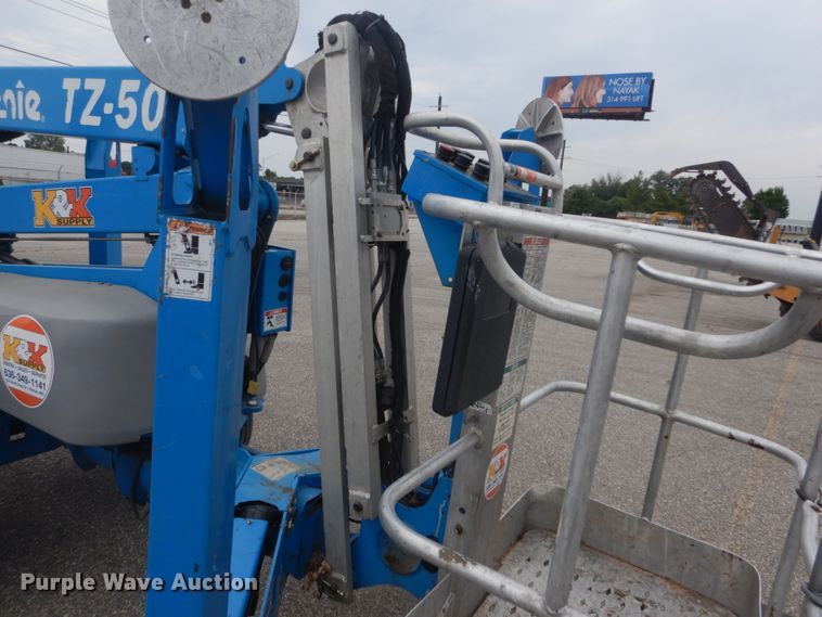 image for item GR9834 2014 Genie TZ-50  boom lift