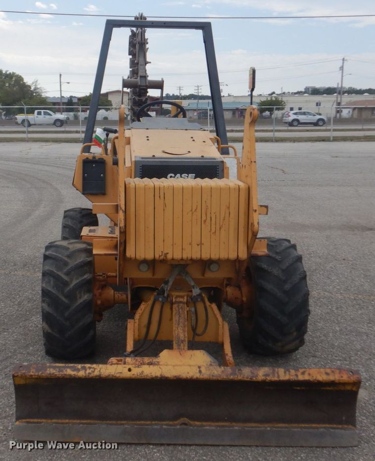 image for item GR9835 1999 Case 460  trencher