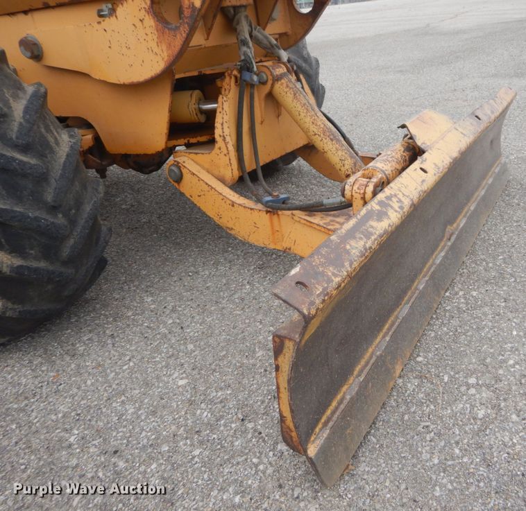 image for item GR9835 1999 Case 460  trencher