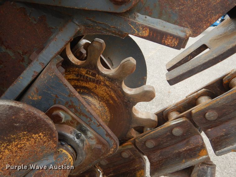 image for item GR9835 1999 Case 460  trencher