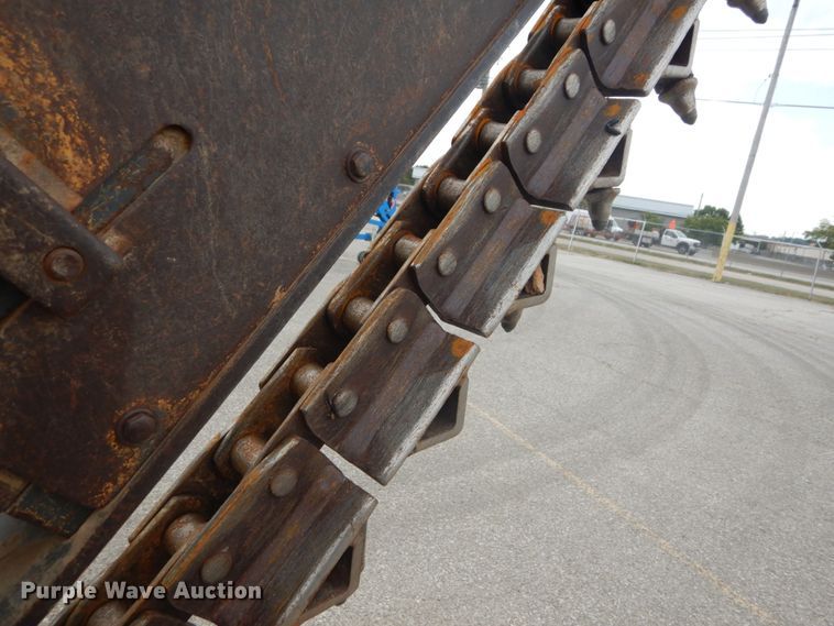 image for item GR9835 1999 Case 460  trencher