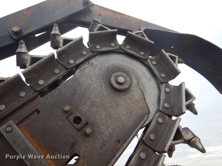 image for item GR9835 1999 Case 460  trencher