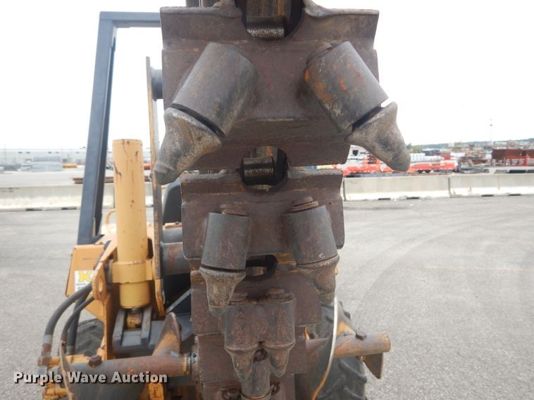 image for item GR9835 1999 Case 460  trencher