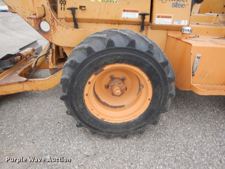 image for item GR9835 1999 Case 460  trencher