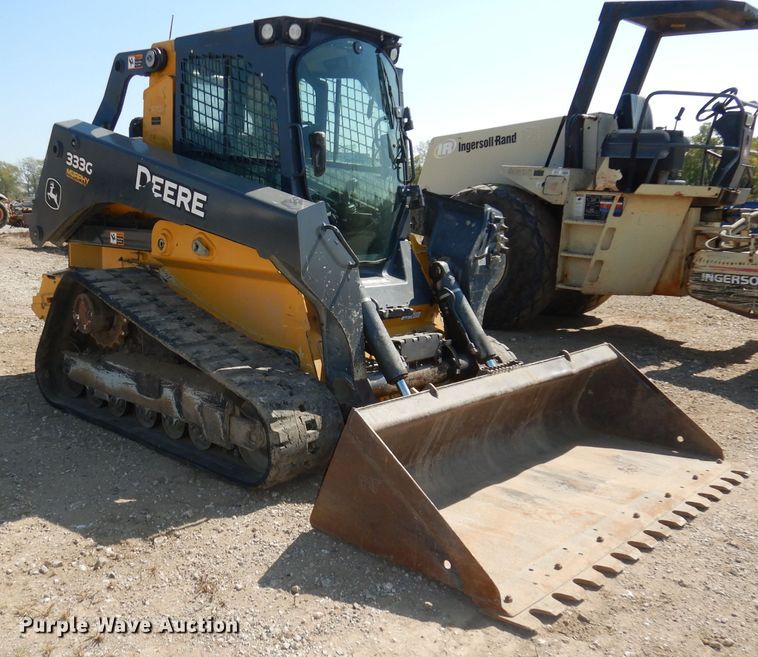 image for item HD9472 2017 John Deere 333G  tracked skid steer loader
