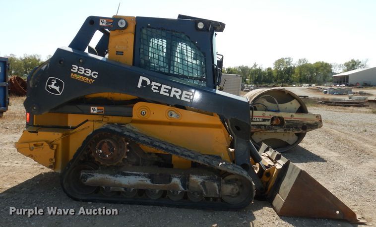 image for item HD9472 2017 John Deere 333G  tracked skid steer loader