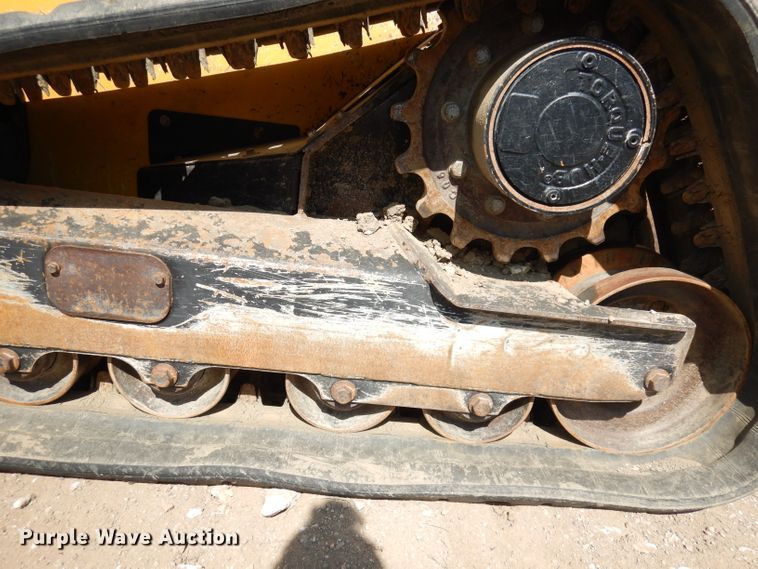 image for item HD9472 2017 John Deere 333G  tracked skid steer loader