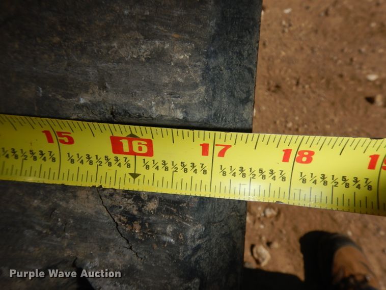 image for item HD9472 2017 John Deere 333G  tracked skid steer loader