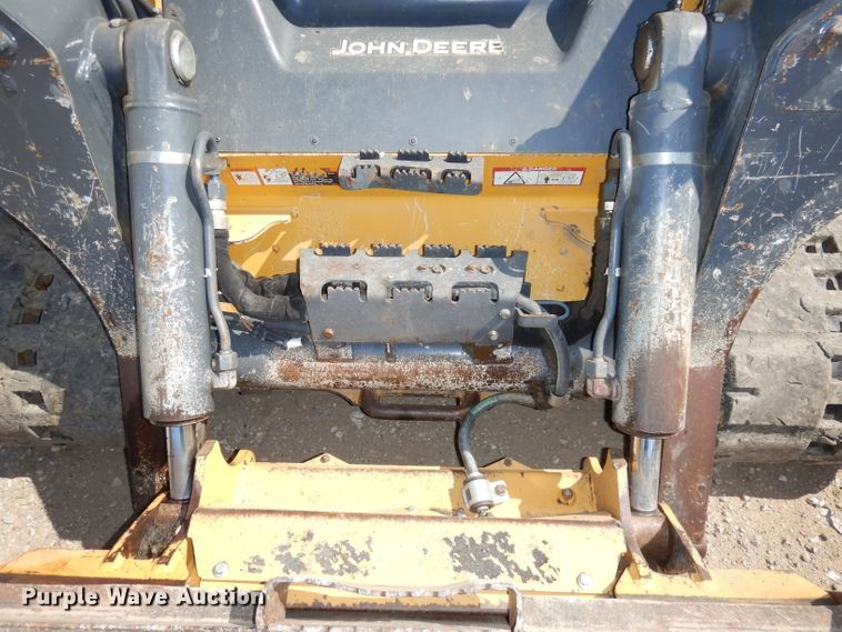 image for item HD9472 2017 John Deere 333G  tracked skid steer loader