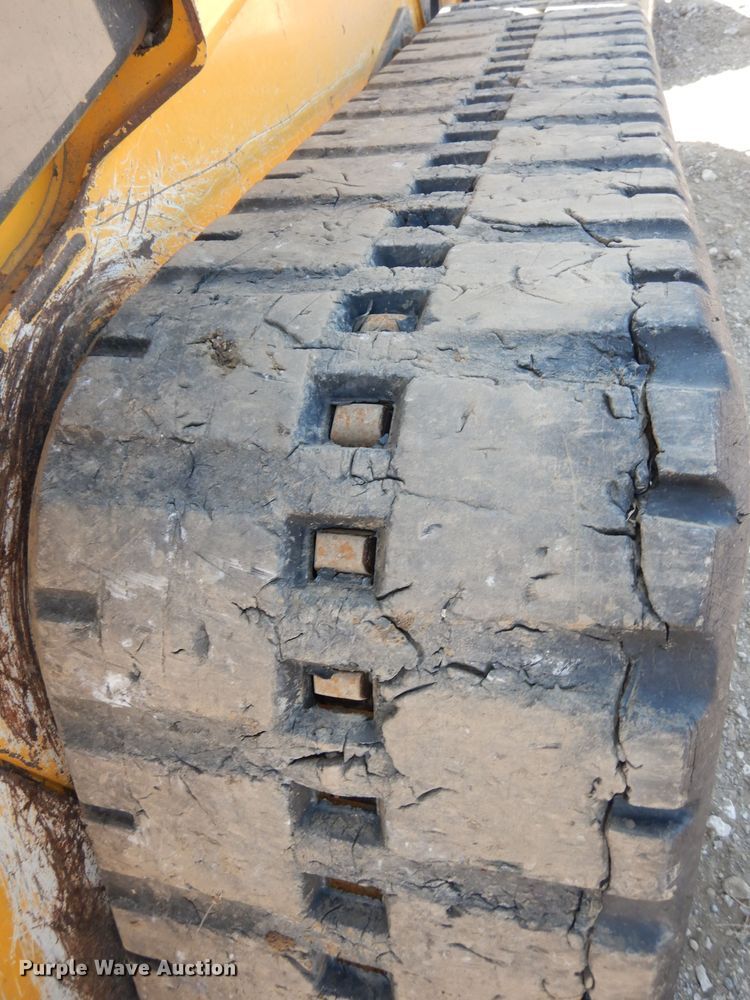 image for item HD9472 2017 John Deere 333G  tracked skid steer loader