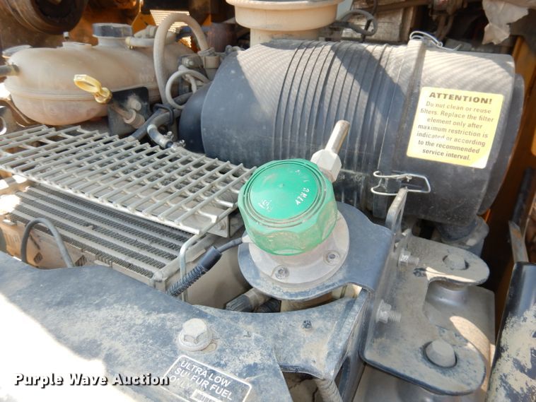 image for item HD9472 2017 John Deere 333G  tracked skid steer loader