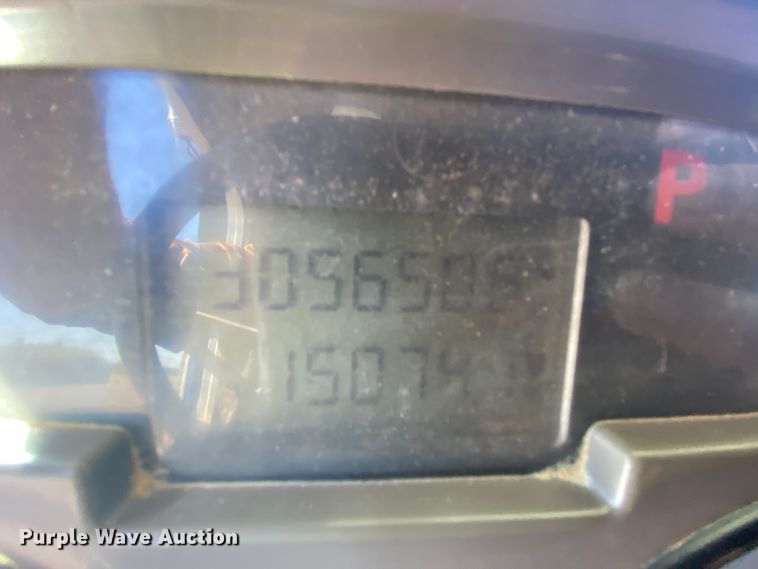 image for item HE9835 2004 Mack Granite  dump truck