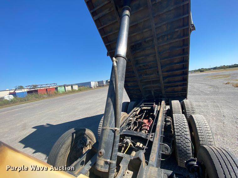 image for item HE9835 2004 Mack Granite  dump truck