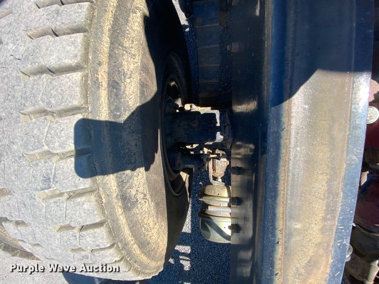 image for item HE9835 2004 Mack Granite  dump truck