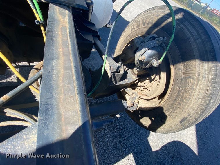 image for item HE9835 2004 Mack Granite  dump truck