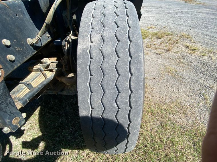 image for item HE9835 2004 Mack Granite  dump truck