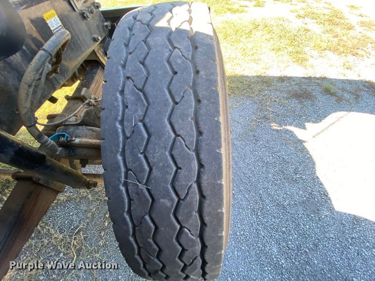 image for item HE9835 2004 Mack Granite  dump truck