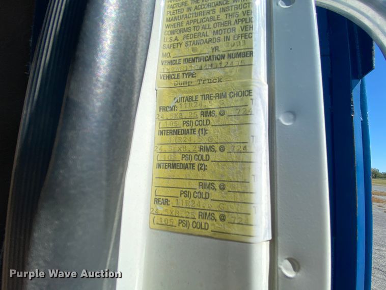 image for item HE9835 2004 Mack Granite  dump truck