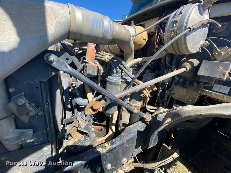 image for item HE9835 2004 Mack Granite  dump truck