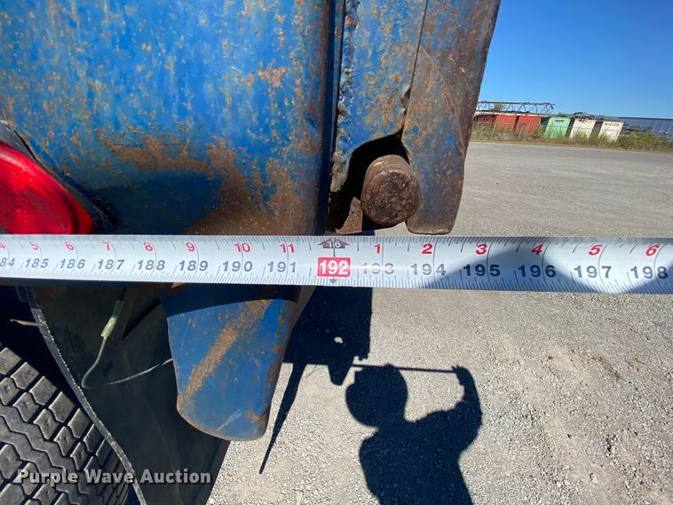 image for item HE9835 2004 Mack Granite  dump truck