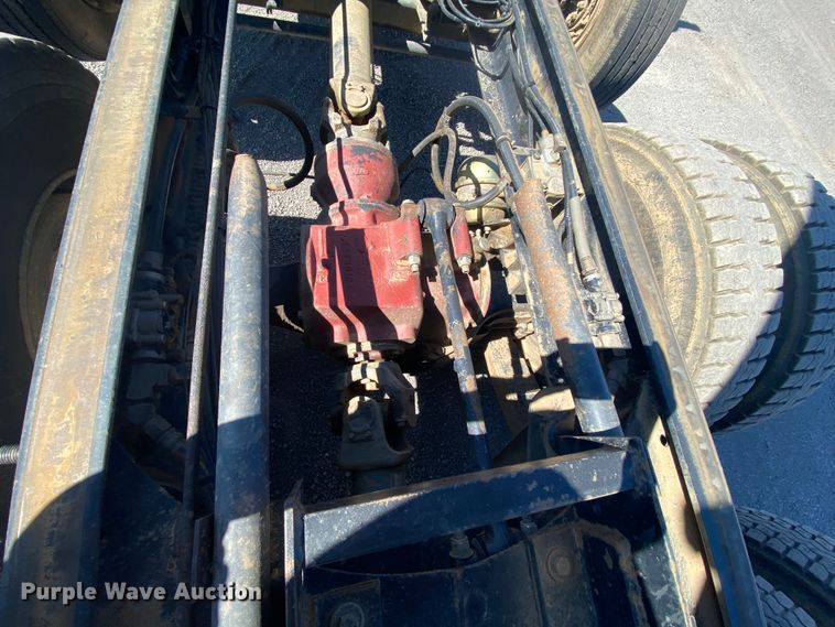 image for item HE9835 2004 Mack Granite  dump truck