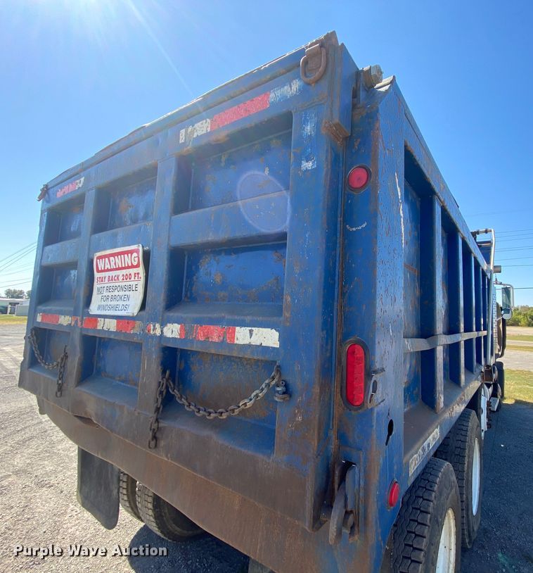 image for item HE9835 2004 Mack Granite  dump truck