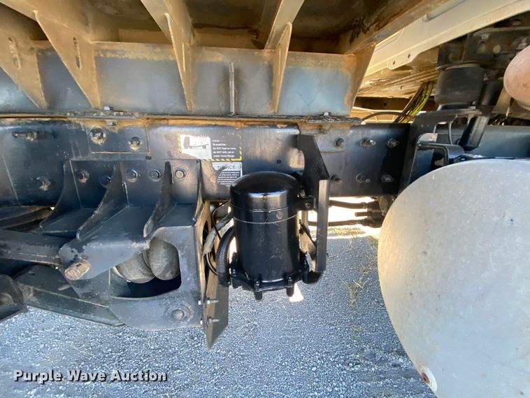 image for item HE9835 2004 Mack Granite  dump truck