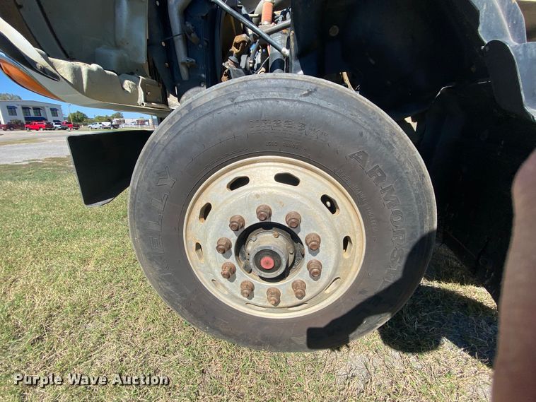 image for item HE9835 2004 Mack Granite  dump truck